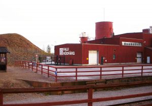 1200px-falu_koppargruva_fabriken_2010